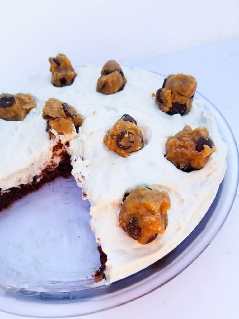 brownie cookie cheesecake, chocolate chip cookie cheesecake