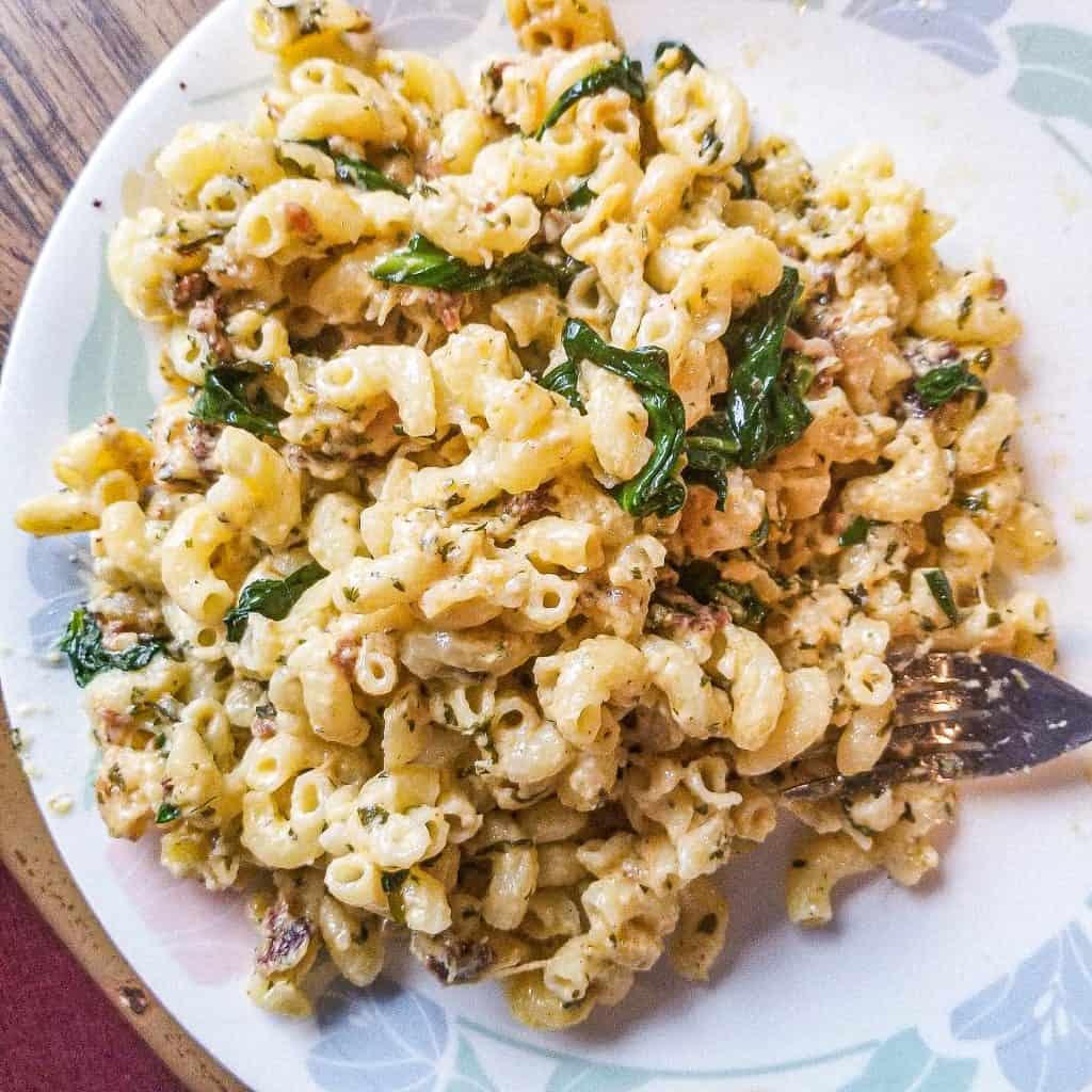 easy personalized mac n cheese bowls on a plate. 