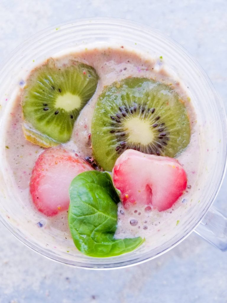 strawberry kiwi smoothie top view. 